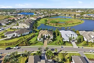 8465 Pavia Way, Lakewood Ranch, FL 34202 - Photo 2