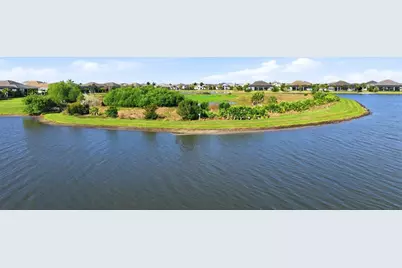 8465 Pavia Way, Lakewood Ranch, FL 34202 - Photo 4