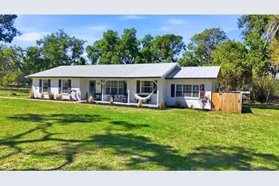 9811 28th Avenue E, Palmetto, FL 34221 - Photo 2