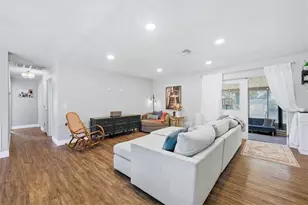 9811 28th Ave E, Palmetto, FL 34221 - Photo 10