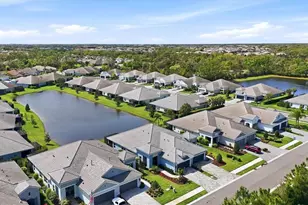 12826 Seasong Ter, Bradenton, FL 34211 - Photo 4