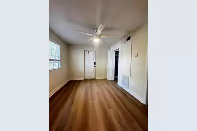3008 Hillview Street, Sarasota, FL 34239 - Photo 22