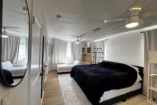 3008 Hillview St, Sarasota, FL 34239 - Photo 10