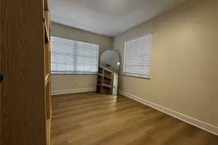 3008 Hillview St, Sarasota, FL 34239 - Photo 14