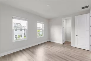 192 Eagleston Ln, Sarasota, FL 34240 - Photo 10