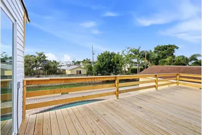 515 46th Street W, Palmetto, FL 34221 - Photo 26