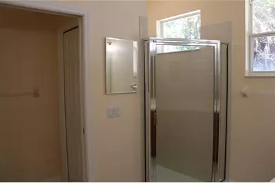 7803 33rd Street E, Sarasota, FL 34243 - Photo 16