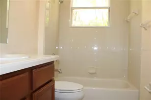 7803 33rd St E, Sarasota, FL 34243 - Photo 26