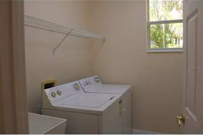 7803 33rd Street E, Sarasota, FL 34243 - Photo 28