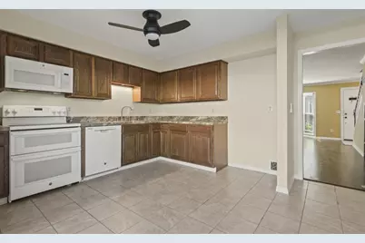 301 S Bungalow Park Avenue #C, Tampa, FL 33609 - Photo 4