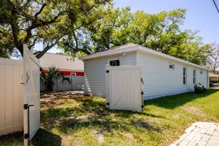 1101 2nd St W, Bradenton, FL 34205 - Photo 36