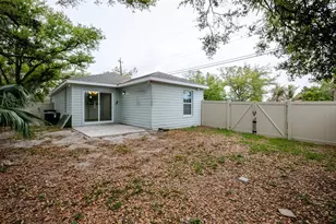 1101 2nd St W, Bradenton, FL 34205 - Photo 8