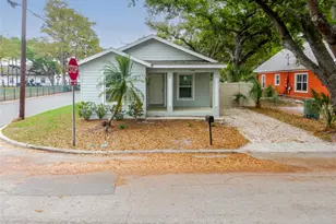 1101 2nd St W, Bradenton, FL 34205 - Photo 2