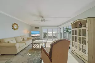 633 Alhambra Rd, Venice, FL 34285 - Photo 8