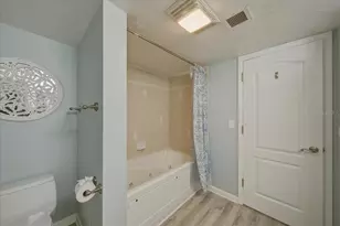 633 Alhambra Rd, Venice, FL 34285 - Photo 46