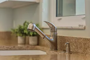 633 Alhambra Rd, Venice, FL 34285 - Photo 20