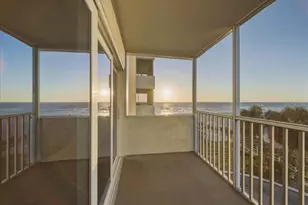633 Alhambra Rd, Venice, FL 34285 - Photo 30