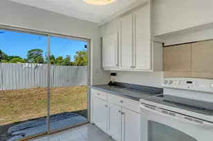 6008 9th St E, Bradenton, FL 34203 - Photo 16