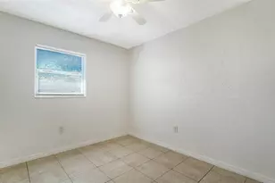 6008 9th St E, Bradenton, FL 34203 - Photo 18