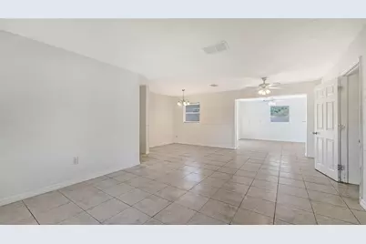 6008 9th Street E, Bradenton, FL 34203 - Photo 6