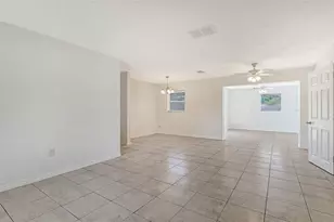 6008 9th St E, Bradenton, FL 34203 - Photo 6