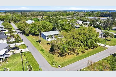 1312 51st Avenue Drive W, Palmetto, FL 34221 - Photo 4