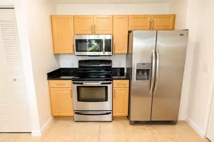 1064 N Tamiami Trl, Sarasota, FL 34236 - Photo 4
