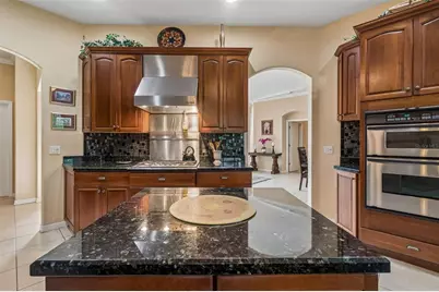 566 Planters Manor Way, Bradenton, FL 34212 - Photo 18