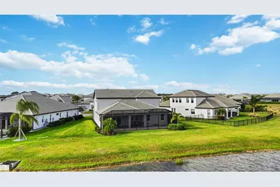 17109 Sweetwater Village Drive, Lakewood Ranch, FL 34211 - Photo 64