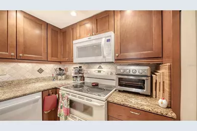 1925 Gulf Of Mexico Drive #G8-302, Longboat Key, FL 34228 - Photo 10