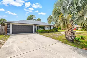 3310 Siesta Dr, Venice, FL 34293 - Photo 1