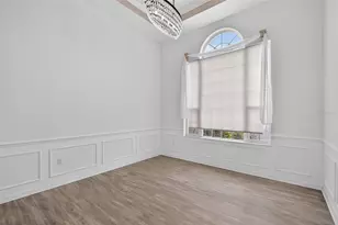 4449 Golden Lake Dr, Sarasota, FL 34233 - Photo 8