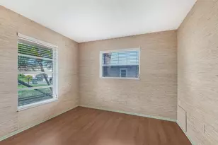 2839 Riviera Dr, Sarasota, FL 34232 - Photo 16