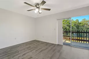 3310 Ramblewood Pl, Sarasota, FL 34237 - Photo 14