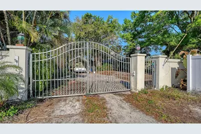1812 54th Street E, Bradenton, FL 34208 - Photo 1
