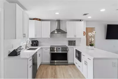 327 39th Avenue, Saint Pete Beach, FL 33706 - Photo 8