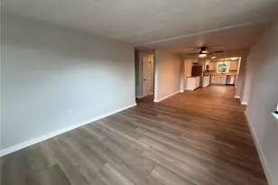608 12th St W, Palmetto, FL 34221 - Photo 4