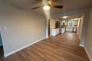 608 12th St W, Palmetto, FL 34221 - Photo 4