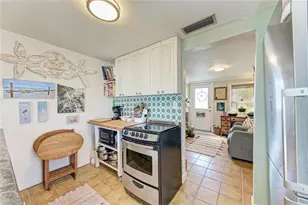 1885 Vamo Dr, Sarasota, FL 34231 - Photo 8