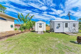 1885 Vamo Dr, Sarasota, FL 34231 - Photo 22