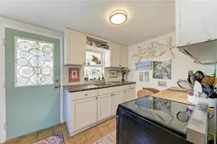 1885 Vamo Dr, Sarasota, FL 34231 - Photo 6