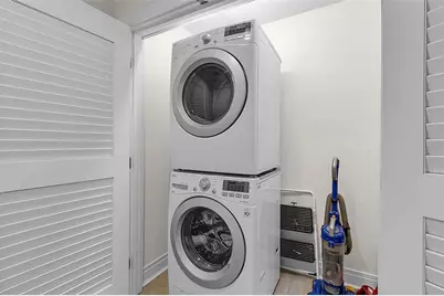 915 Seaside Drive #310, Sarasota, FL 34242 - Photo 36