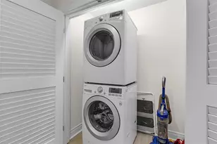 915 Seaside Dr, Sarasota, FL 34242 - Photo 36