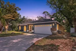 4644 Hamlets Grv Dr, Sarasota, FL 34235 - Photo 4