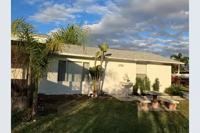 4705 Lemon Bay Drive, Venice, FL 34293 - Photo 4