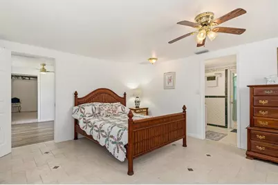 4705 Lemon Bay Drive, Venice, FL 34293 - Photo 16