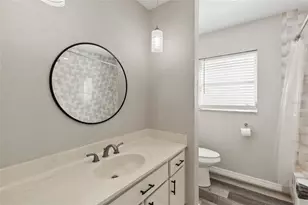 1009 Kings Ct, Venice, FL 34293 - Photo 14