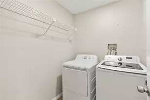 1009 Kings Ct, Venice, FL 34293 - Photo 12