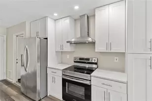 1009 Kings Ct, Venice, FL 34293 - Photo 4