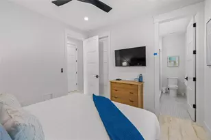 128 Fillmore Dr, Sarasota, FL 34236 - Photo 20